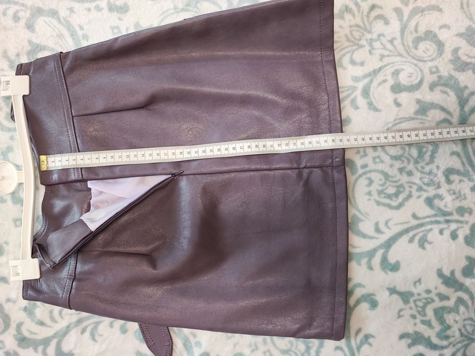 Жіноча спідниця з екошкіри