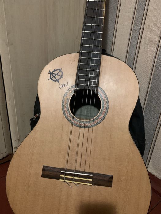 Гитара Yamaha c40