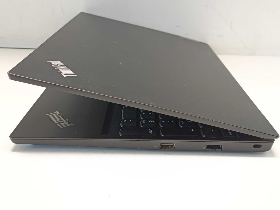 Lenovo ThinkPad E15 gen2 i5-1135G7 8Gb 256Gb ssd 15.6" IPS FullHD