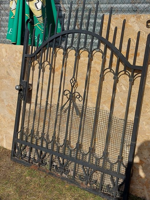 Brama ,ogrodzenie ,furtka