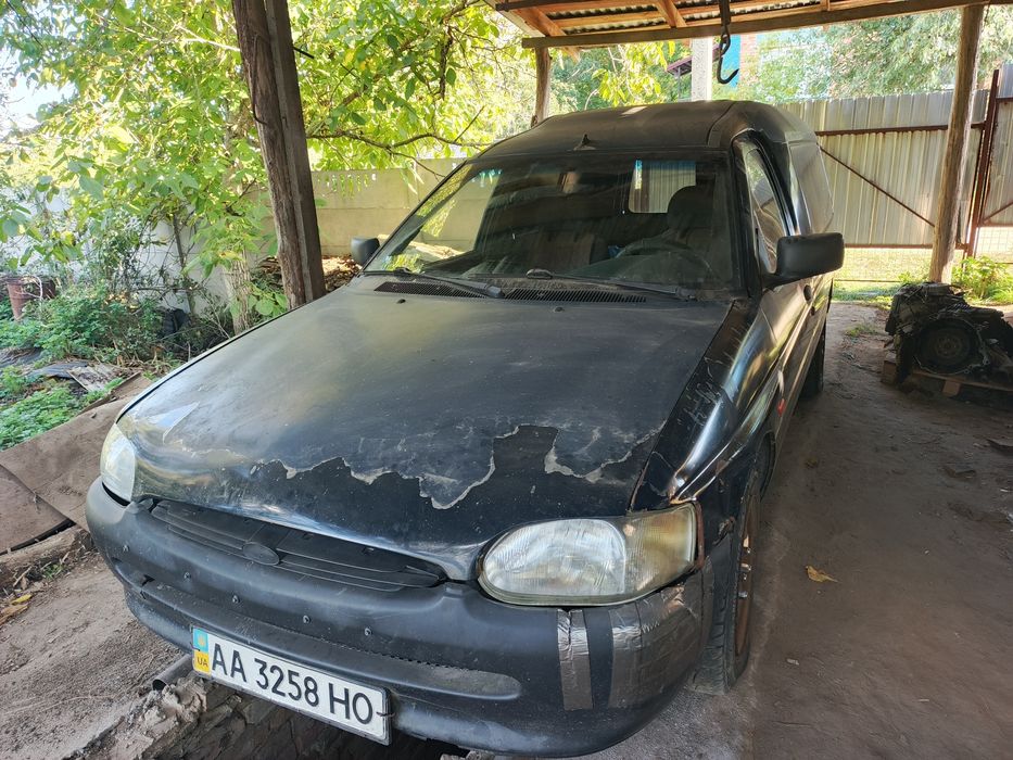 Форд ескорт 1.4 інжектор