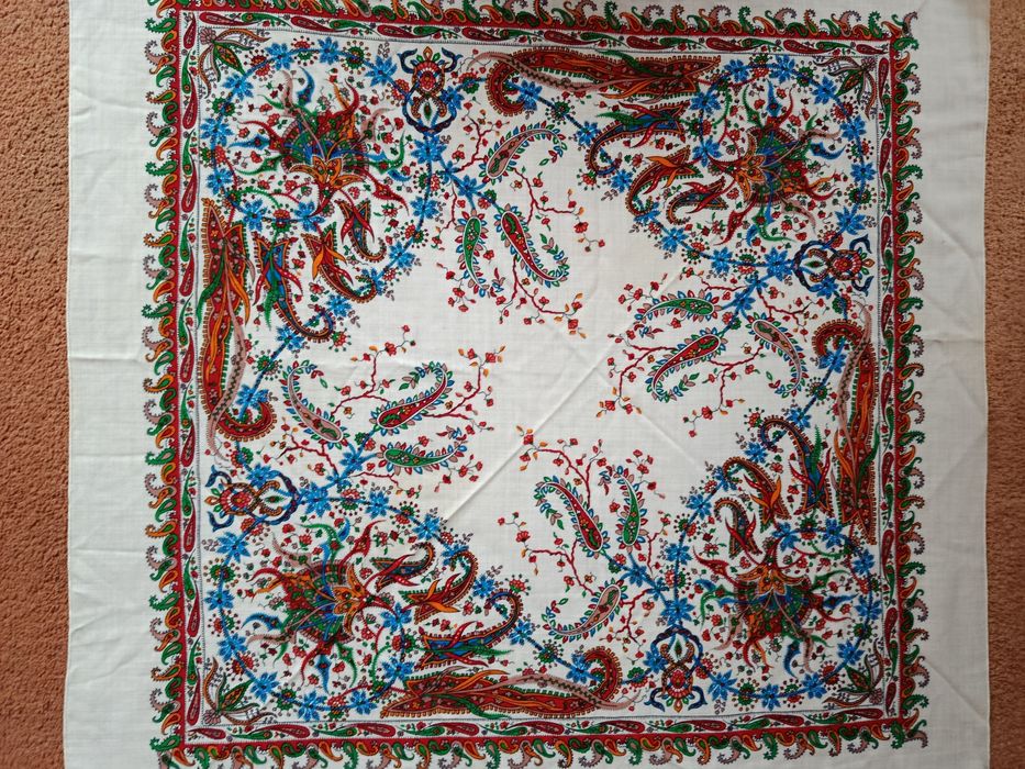 Продам платок шерстяной