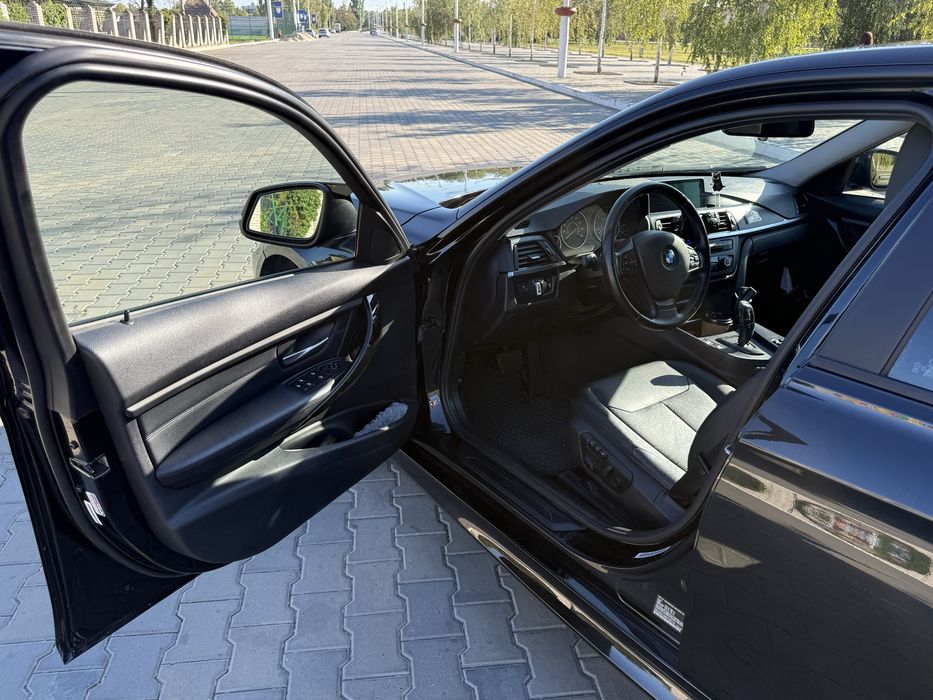 Продам BMW 3 Series 2012