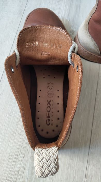 Стильні снікерси Geox, шкіряні