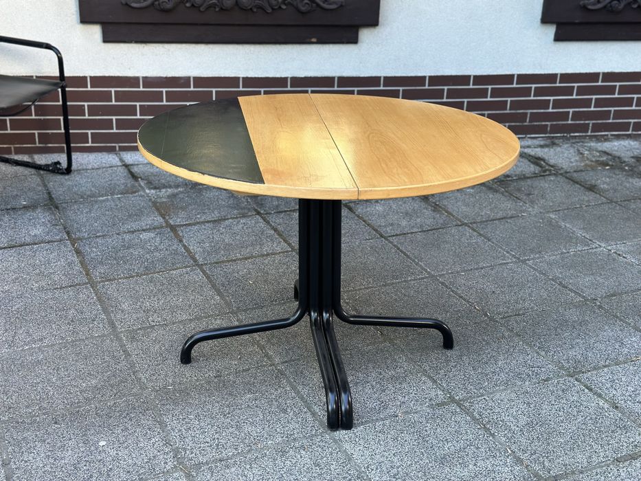 Stół Thonet s1052, średnica 120cm.