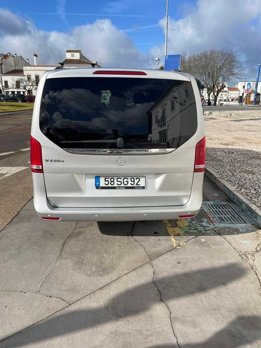 Mercedes V 220 Longo Avantgarde