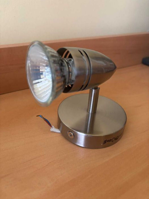 Lampka na ścianę