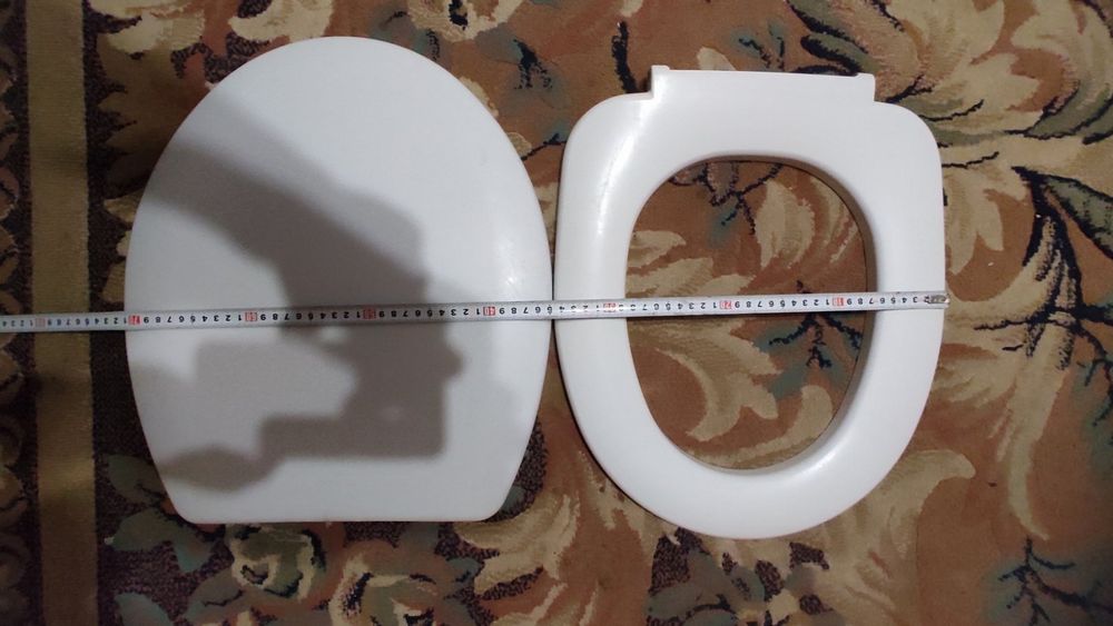 Крышка унитаза с сиденьем,крепление