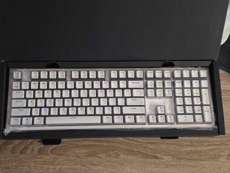 Механічна бездротова клавіатура Hyeku / PowerBlade X5 на Rose Red свічах
