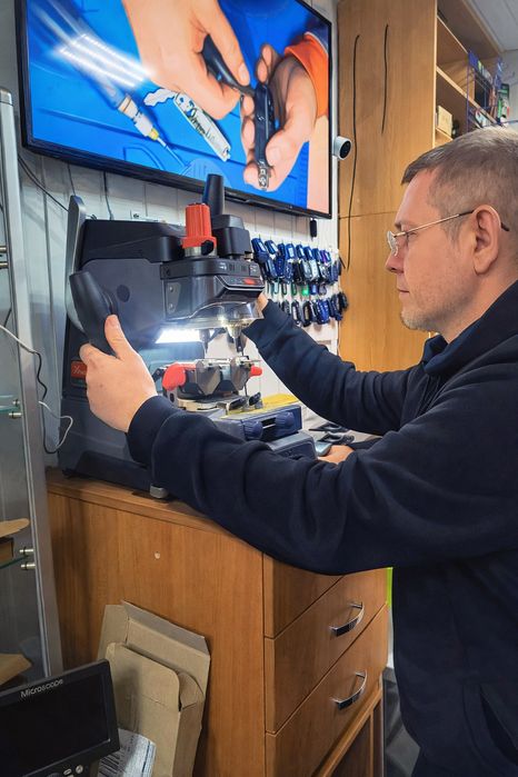 Виготовлення ключів квартирних та для автомобілів