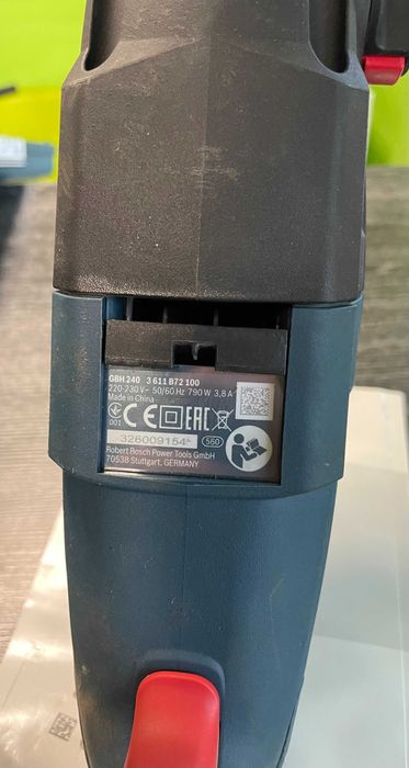 Młotowiertarka Bosch Professional GBH 240 + Uchwyt wiertarski | Stan BDB
