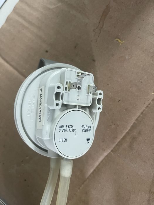 Комплектующие б/у для газового котла zoom