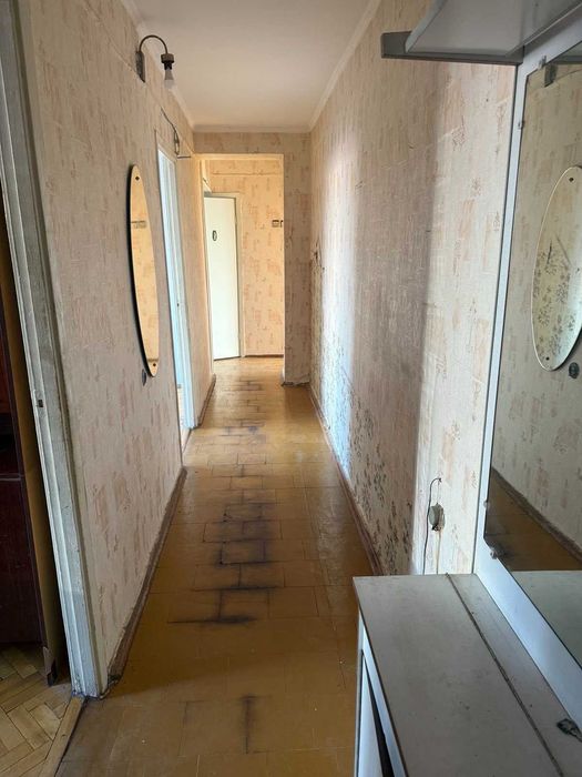 Продам 3к. квартиру бiля Цирку, вул. Дмитрiвська,2
