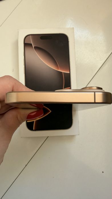 Iphone 16 pro max 256 desert titanium