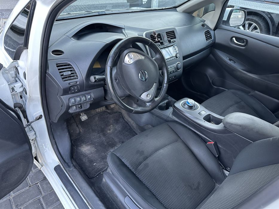 Nissan leaf 2014