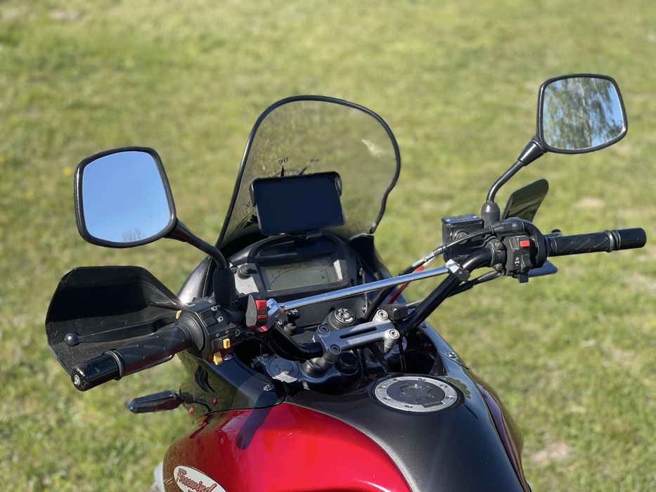 Suzuki XF 650 Freewind
