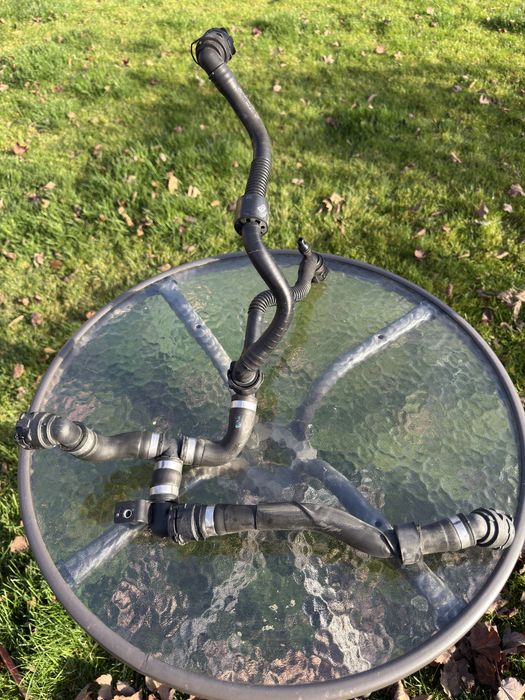 Патрубок Mercedes EQS у зборі або окремо