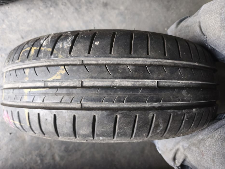 jak nowa Pojedyncza 195 65r15 91H Dunlop Sport blu response 2020r
