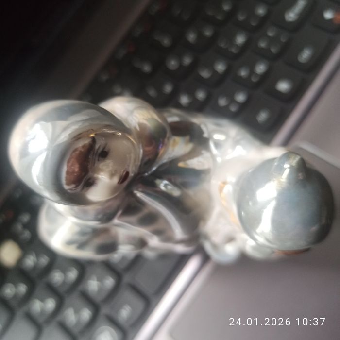 Статуэтка сестрички из "Зимнего дворика"