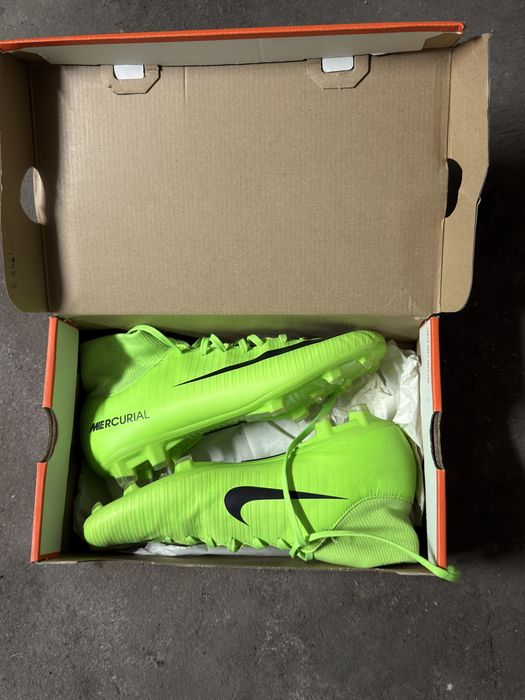 Buty piłkarskie sportowe