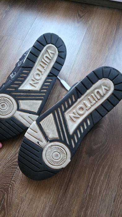 Louis Vuitton LV Trainer Sneakers – r. 43