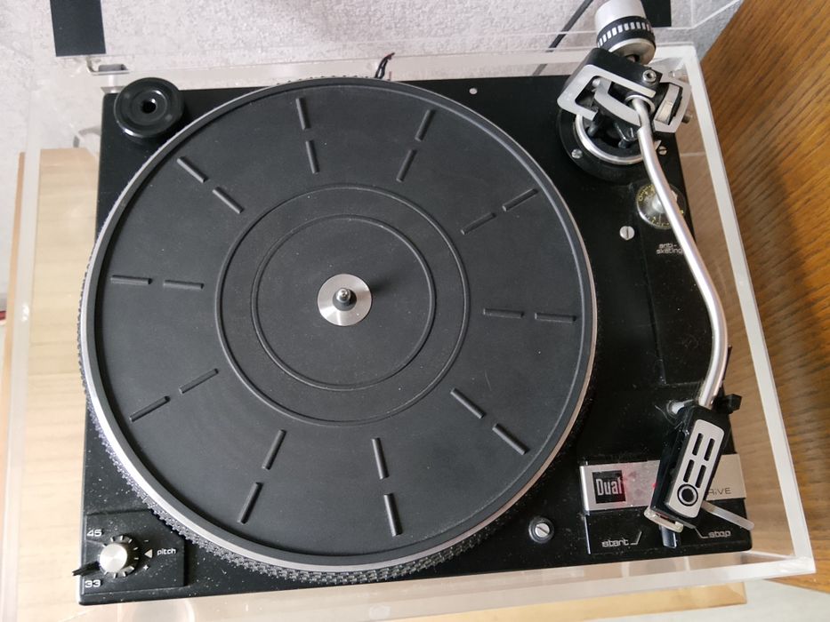 Gramofon Dual 1237a
