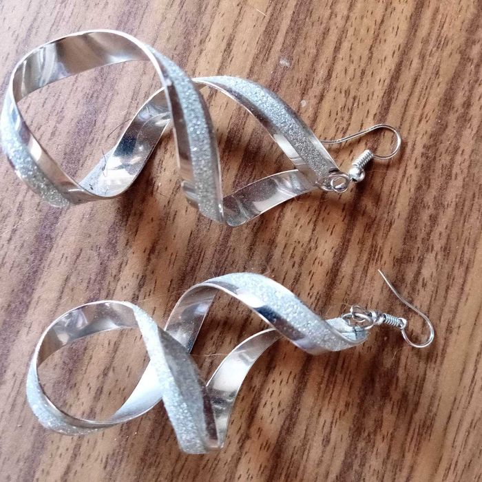 Długie kolczyki srebrne