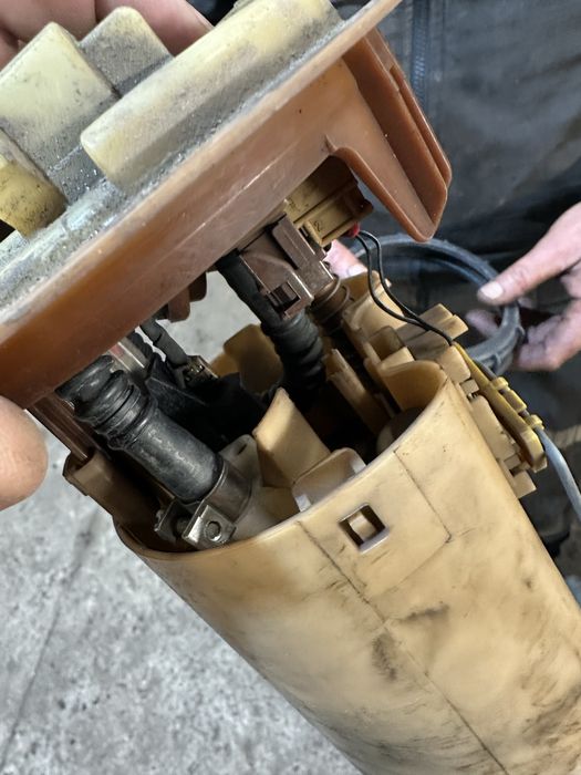 Бензонасос в сборе Рено логан Дачиа