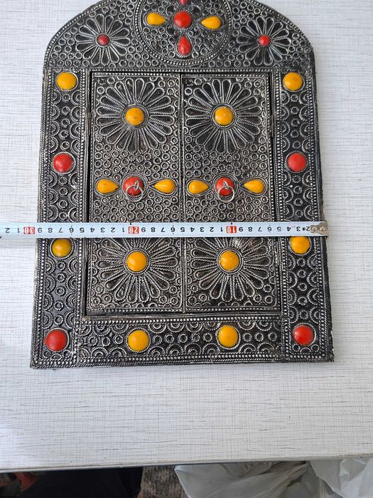 зеркало.          .        .