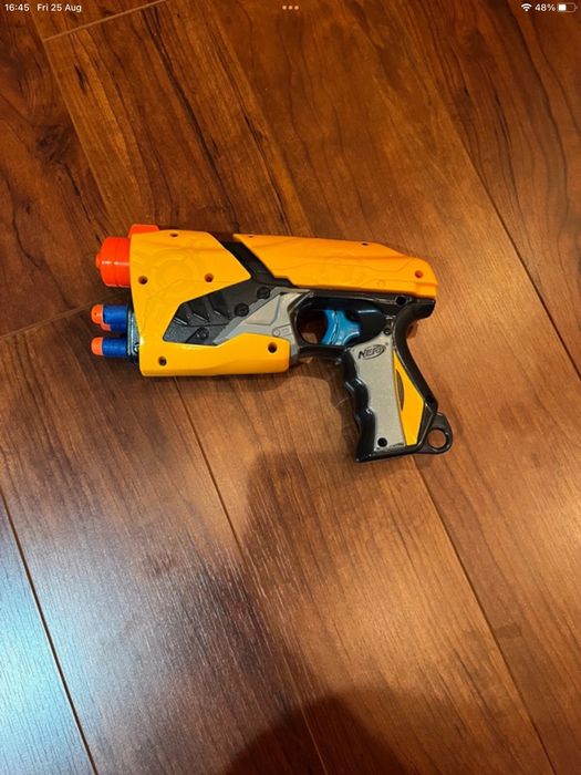 Arma nerf em ótimo estado