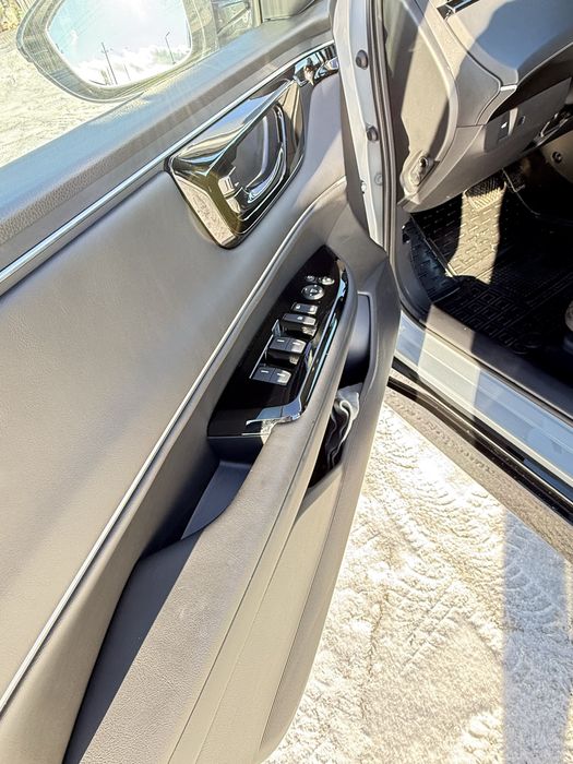 Продам електроавтомобіль Honda e:NP2 2024 року