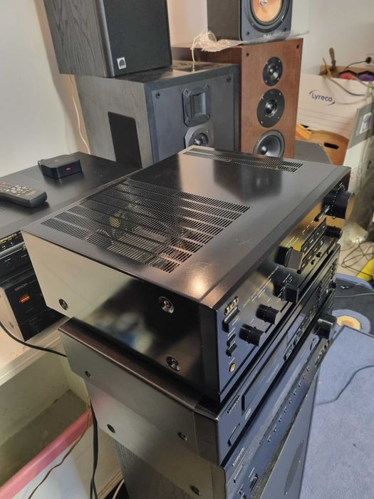 AKAI AM 55 Digital Wzmacniacz