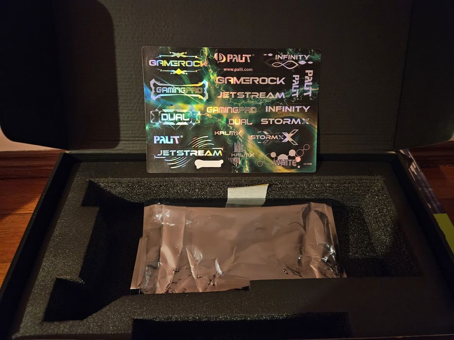 Caixa RTX 5080 Palit