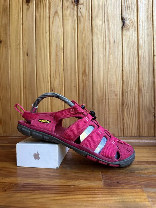 Треккинговые сандалии Keen Clearwater CNX