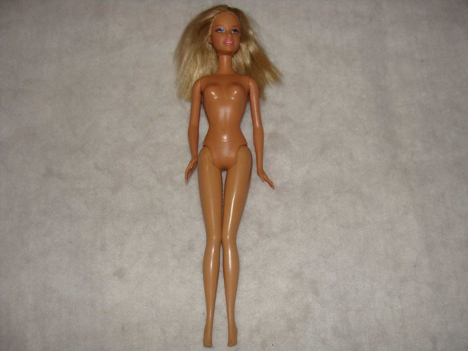 Boneca Barbie não Identificada
