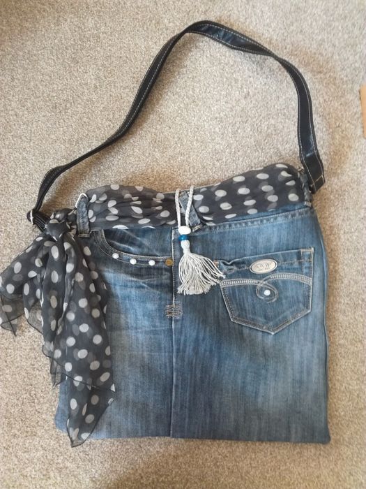 Torebka wykonana z jeansu