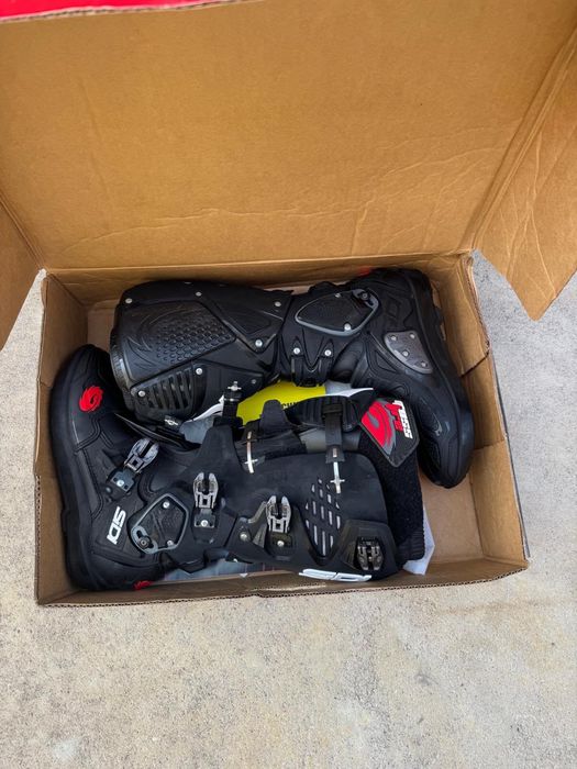 Vendo Botas de Motocross SIDI Novas