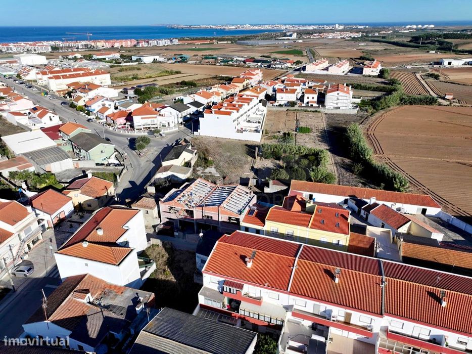 Apartamento T2 com Varanda & Parqueamento Privado, a 1 km da P...