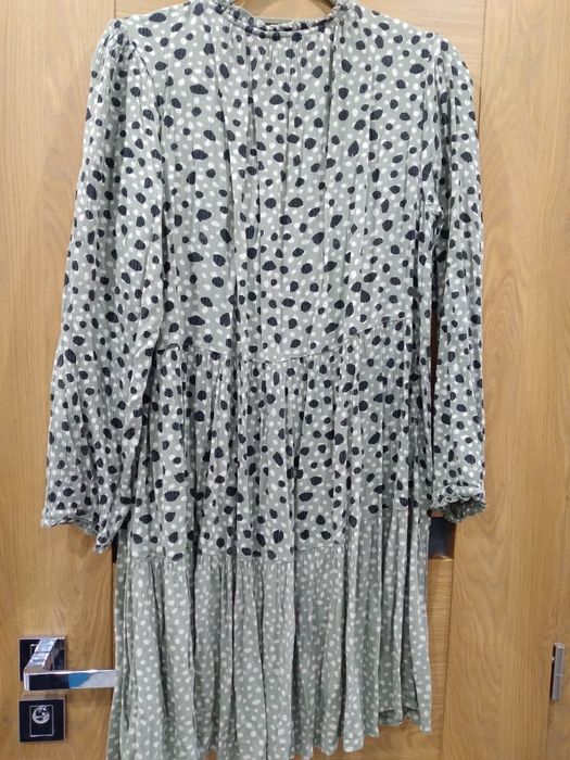 Cudna sukienka FAT FACE rozmiar L/2XL biust 110cm