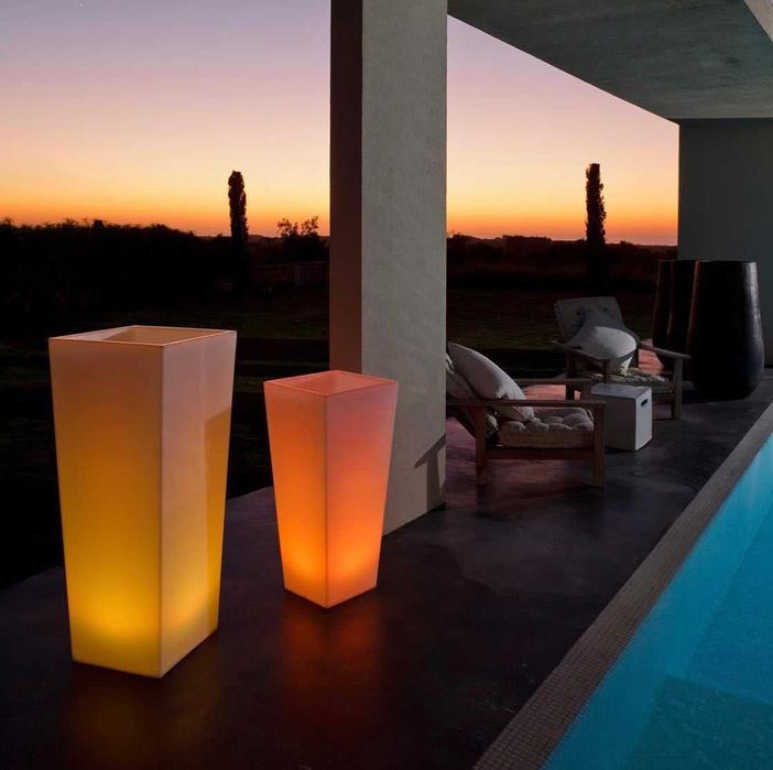 Mobiliario led vasos com iluminação