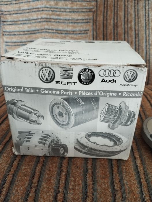 Підшипник маточини задньої vw Golf 4, Bora 98-05, Oktavia 97-10