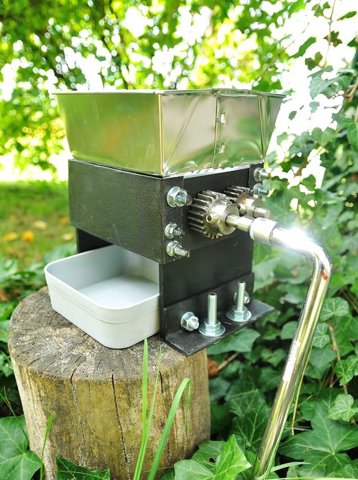 shredder dwuwałowy SUM ST-160, rozdrabniacz, młynek, kruszarka