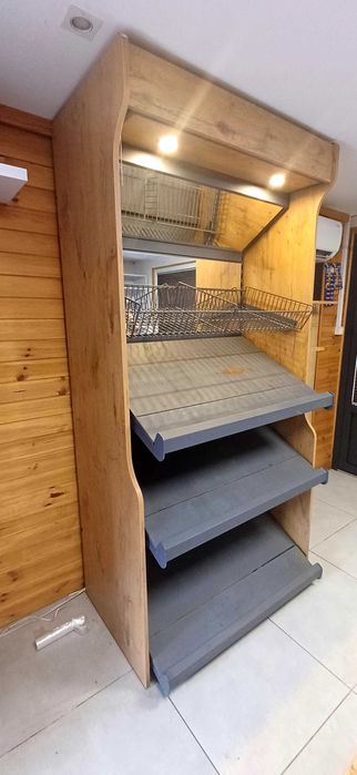 Regał na warzywa .podswietlany z lustrem, regulacja wys. Półek,POLECAM