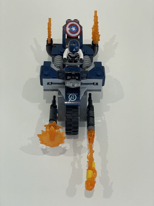 LEGO Captain America - OUTRIDERS ATTACK (from Avengers Endgame) 76123
