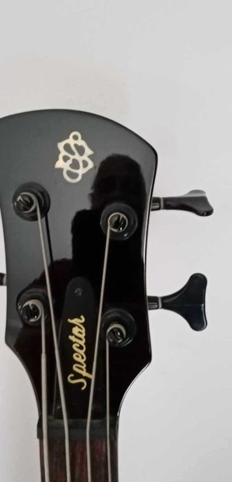 gitara basowa Spector  4 i akcesoria