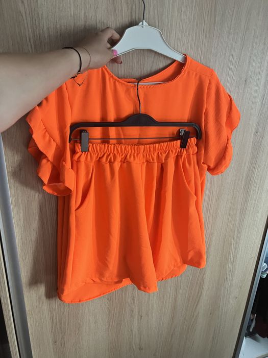 Nowy neonowy komplet na lato