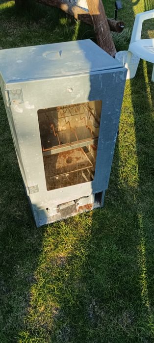 Wędzarnia ogrodowa elektryczna