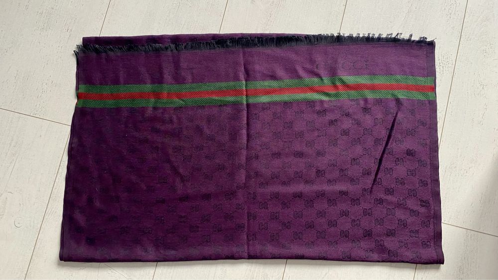 Szal Gucci dlugi nowy.