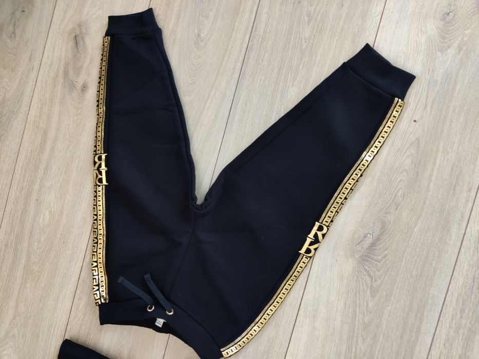 Nowy komplet dresowy dzieciecy czarny rover island 104 3-4lata