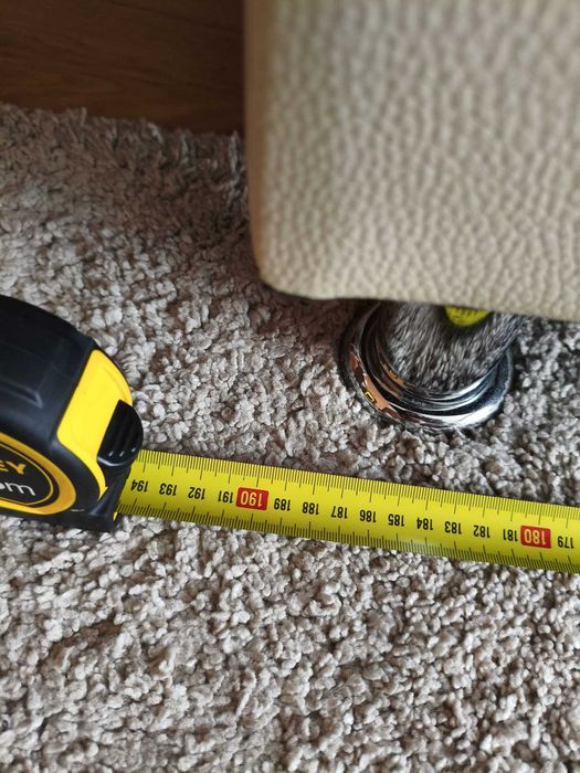 Vendo sommier de solteiro com pés em inox